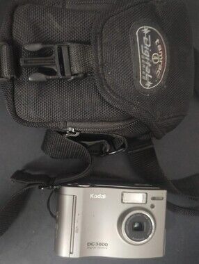 Kodak DC3800 2.1MP Digital Camera (working)
